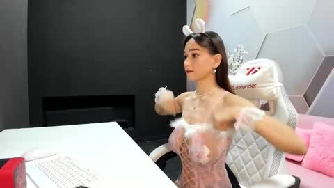 Snapshot of sandraharriss chatting on December 15, 2:05 am sandraharriss online show from December 15, 2:05 am