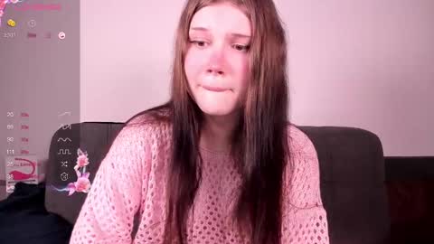 Snapshot of sandravegas chatting on March 11, 12:50 pm Sandra3 online show from March 11, 12:50 pm