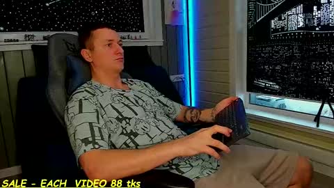 Sandy and Chris online show from March 6, 8:41 am