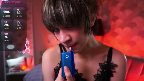 Snapshot of sandzu_ chatting on November 4, 9:47 pm Viola online show from November 4, 9:47 pm