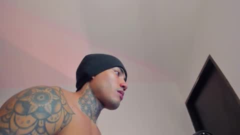 Santi Ferrer online show from November 9, 2:43 am