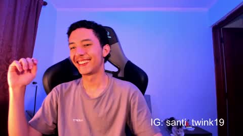 Snapshot of santi_twink19 chatting on December 12, 6:14 am santi_twink19 online show from December 12, 6:14 am