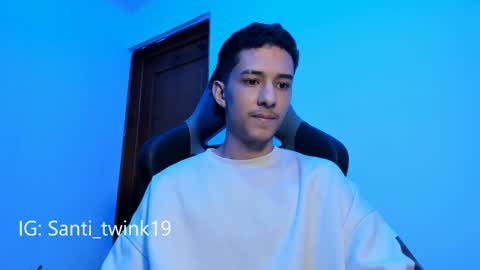 Snapshot of santi_twink19 chatting on February 10, 11:15 am santi_twink19 online show from February 10, 11:15 am