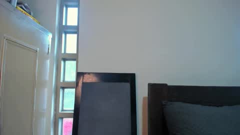 Snapshot of santi_twink19 chatting on October 4, 9:24 pm santi_twink19 online show from October 4, 9:24 pm