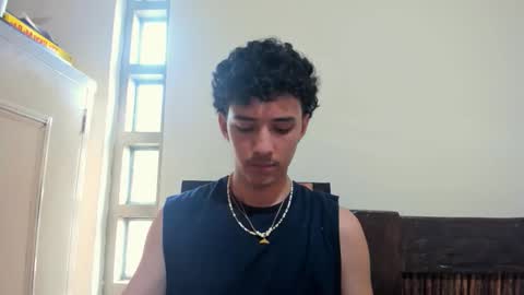 Snapshot of santi_twink19 chatting on October 6, 9:34 pm santi_twink19 online show from October 6, 9:34 pm