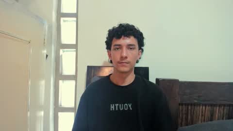 Snapshot of santi_twink19 chatting on October 9, 7:12 pm santi_twink19 online show from October 9, 7:12 pm