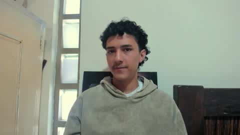 Snapshot of santi_twink19 chatting on October 12, 8:08 pm santi_twink19 online show from October 12, 8:08 pm