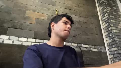 santi online show from October 26, 6:14 pm