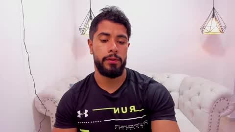 santiago_huntt online show from December 4, 4:49 pm