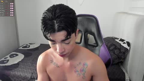 Mr. Santiago online show from December 20, 4:25 pm