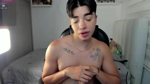 Mr. Santiago online show from November 20, 1:33 pm