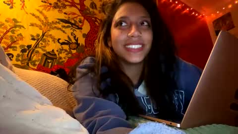 sapphire online show from November 29, 11:30 pm