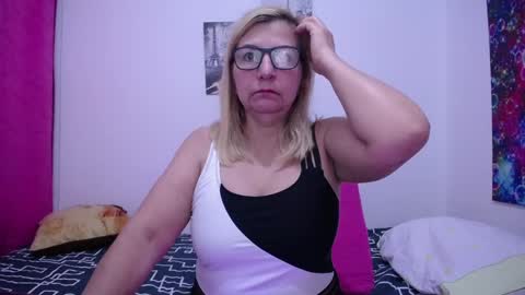 sara online show from February 10, 1:55 pm