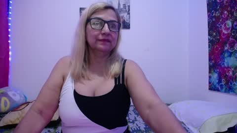 sara online show from March 6, 10:04 pm