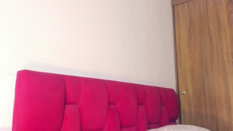 Snapshot of sara_699 chatting on January 30, 3:29 pm Sara online show from January 30, 3:29 pm