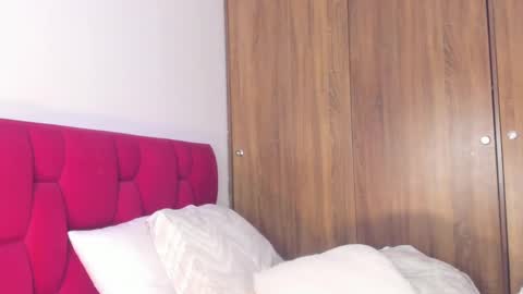 Snapshot of sara_699 chatting on February 24, 4:26 pm Sara online show from February 24, 4:26 pm