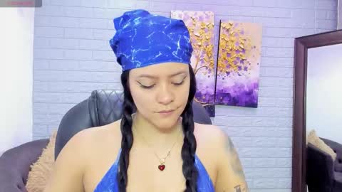    online show from November 5, 12:05 pm