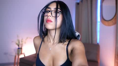 Sara  online show from December 17, 3:49 pm