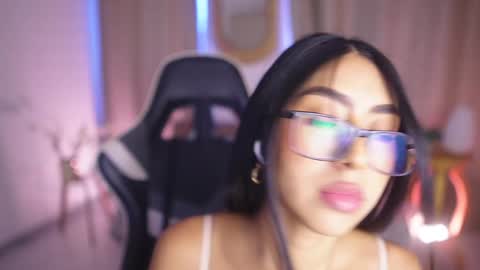 Sara  online show from February 4, 6:27 pm