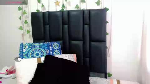 Snapshot of sara_arias00 chatting on September 29, 12:54 pm Sara online show from September 29, 12:54 pm