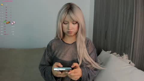 Sara  new account  give me thomb up  Follow me   help me reach 15k followers again   online show from January 19, 3:18 am