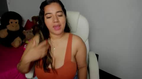 sarah  LIZCANO....... online show from September 17, 11:12 am