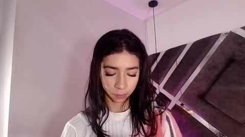 sara_lopee1 online show from October 6, 11:51 am