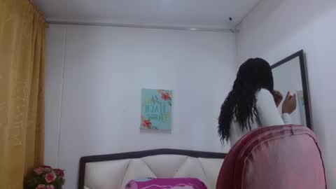 S A R A online show from September 19, 11:11 am