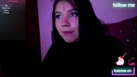 Sara Moon 18 online show from November 1, 12:01 am