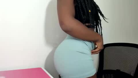 Sara online show from November 11, 7:25 pm