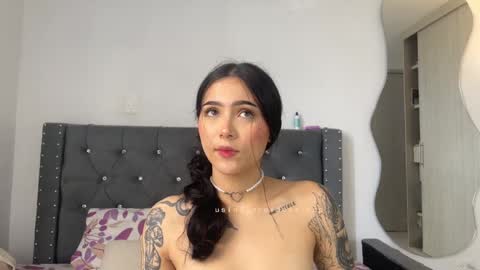 Sara online show from March 3, 1:42 pm