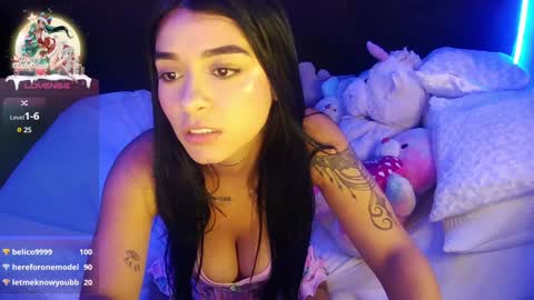 Snapshot of sara_ramirez0 chatting on December 27, 2:36 am sara_ramirez0 online show from December 27, 2:36 am