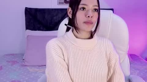 sara  online show from October 4, 1:09 pm