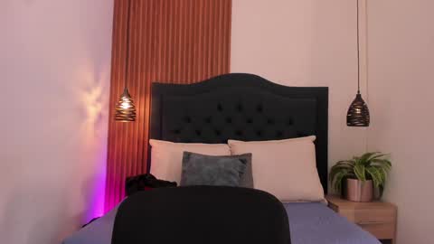  -  online show from December 24, 7:11 pm