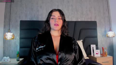  -  online show from February 5, 11:23 am