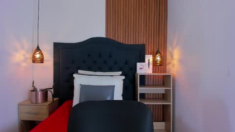  -  online show from September 29, 11:37 am