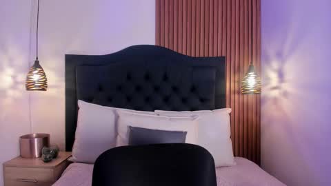  -  online show from November 24, 11:32 am