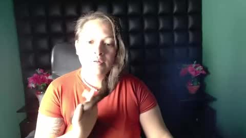 sara_thonson_ online show from December 3, 2:47 am