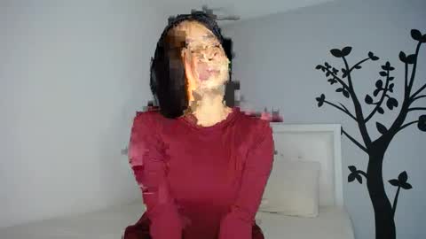 Snapshot of sara_tris chatting on September 27, 1:21 am Sara online show from September 27, 1:21 am