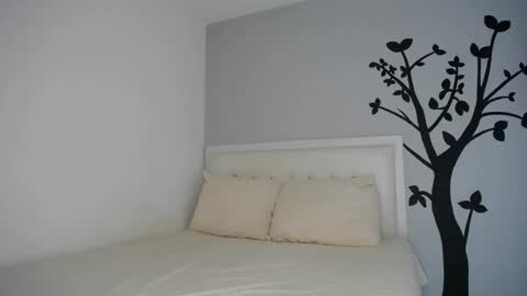 Snapshot of sara_tris chatting on October 28, 1:31 am Sara online show from October 28, 1:31 am