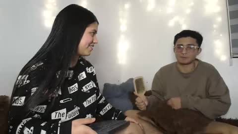 sara and thomas online show from December 13, 11:28 pm