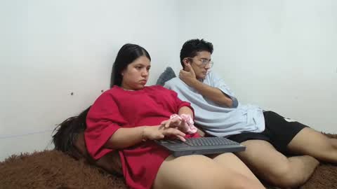 sara and thomas online show from February 20, 12:52 am