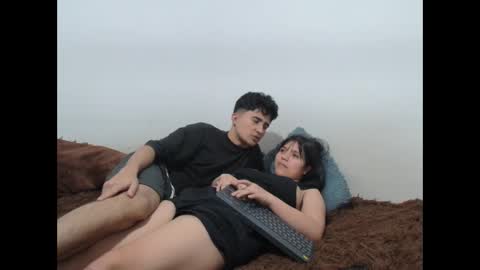 sara and thomas online show from September 14, 7:29 am