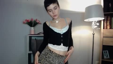 Sarah online show from December 14, 2:55 pm