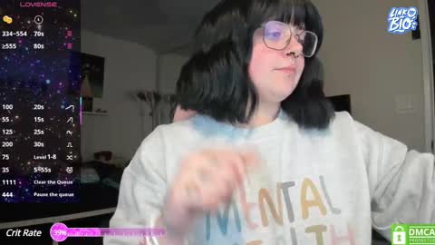 Snapshot of sarah_e_xx chatting on March 4, 2:38 am Sarah online show from March 4, 2:38 am