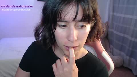 Snapshot of sarahdressler chatting on December 8, 6:22 am sarahdressler online show from December 8, 6:22 am