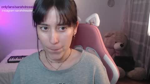 Snapshot of sarahdressler chatting on February 11, 1:10 am sarahdressler online show from February 11, 1:10 am