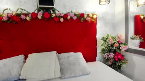 sara online show from November 12, 4:02 am