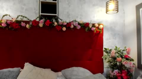 sara online show from November 20, 5:51 am