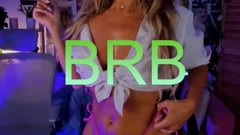 Snapshot of sarahholly chatting on October 25, 11:07 am Divine Sarah NONUDE model online show from October 25, 11:07 am